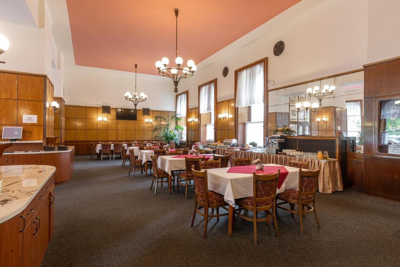 Hotel Slovan Plzeň Dış mekan fotoğraf