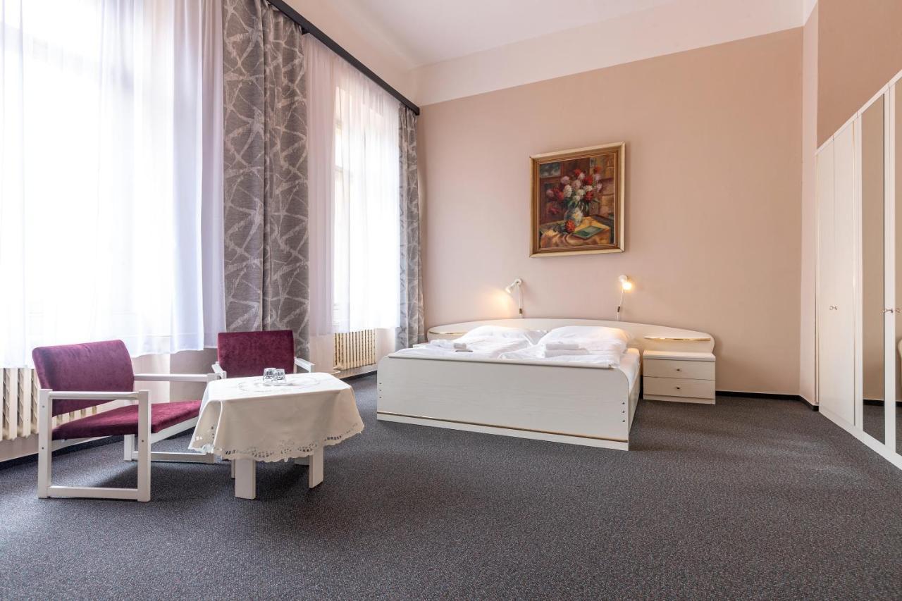 Hotel Slovan Plzeň Dış mekan fotoğraf