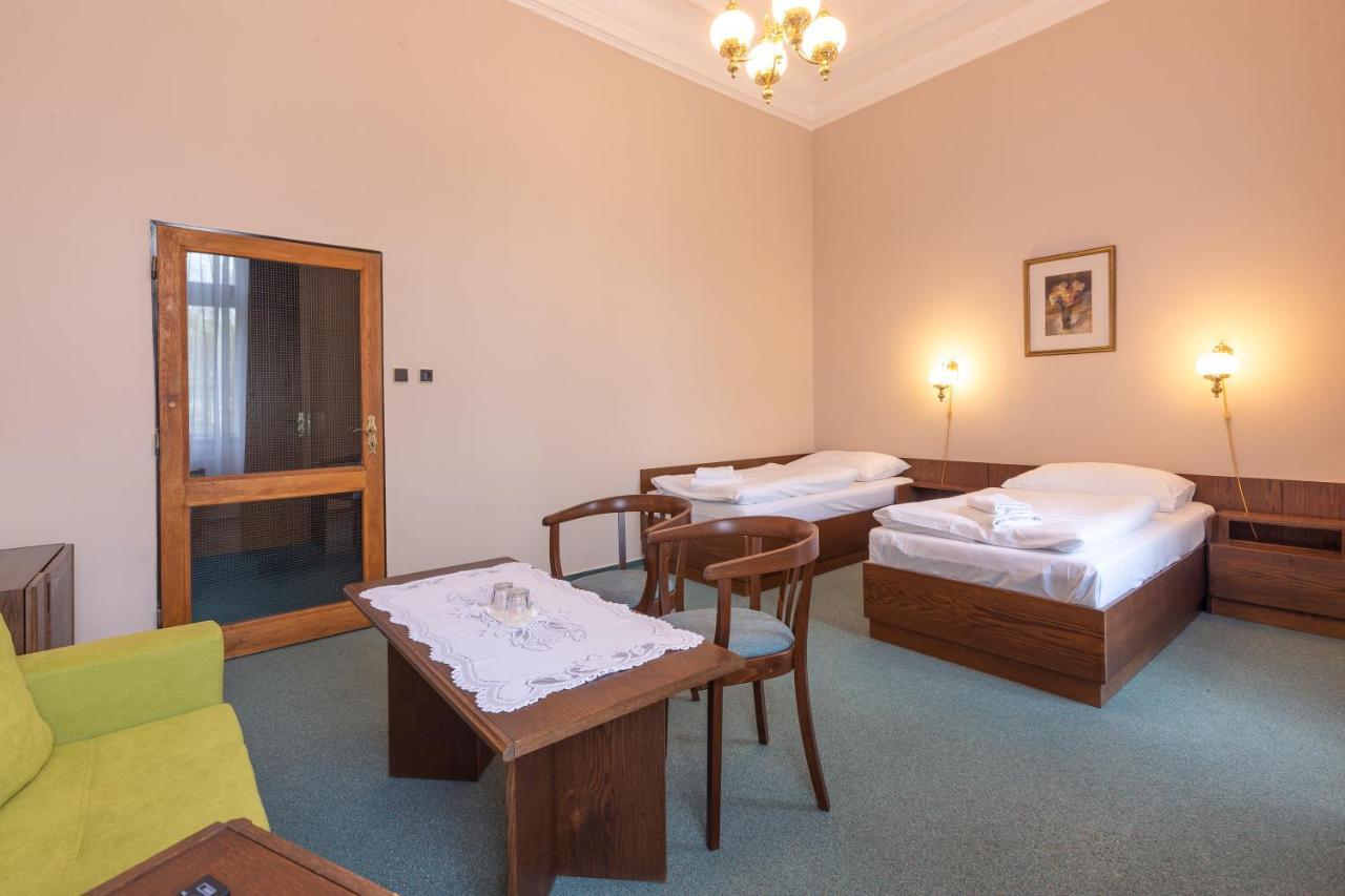 Hotel Slovan Plzeň Dış mekan fotoğraf
