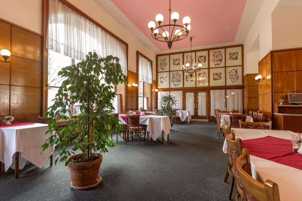 Hotel Slovan Plzeň Dış mekan fotoğraf